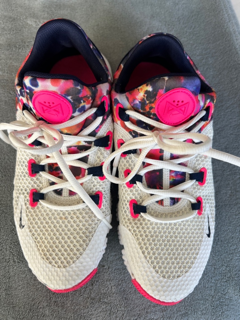 Nike White Running Sneakers with Pink and Navy Accents